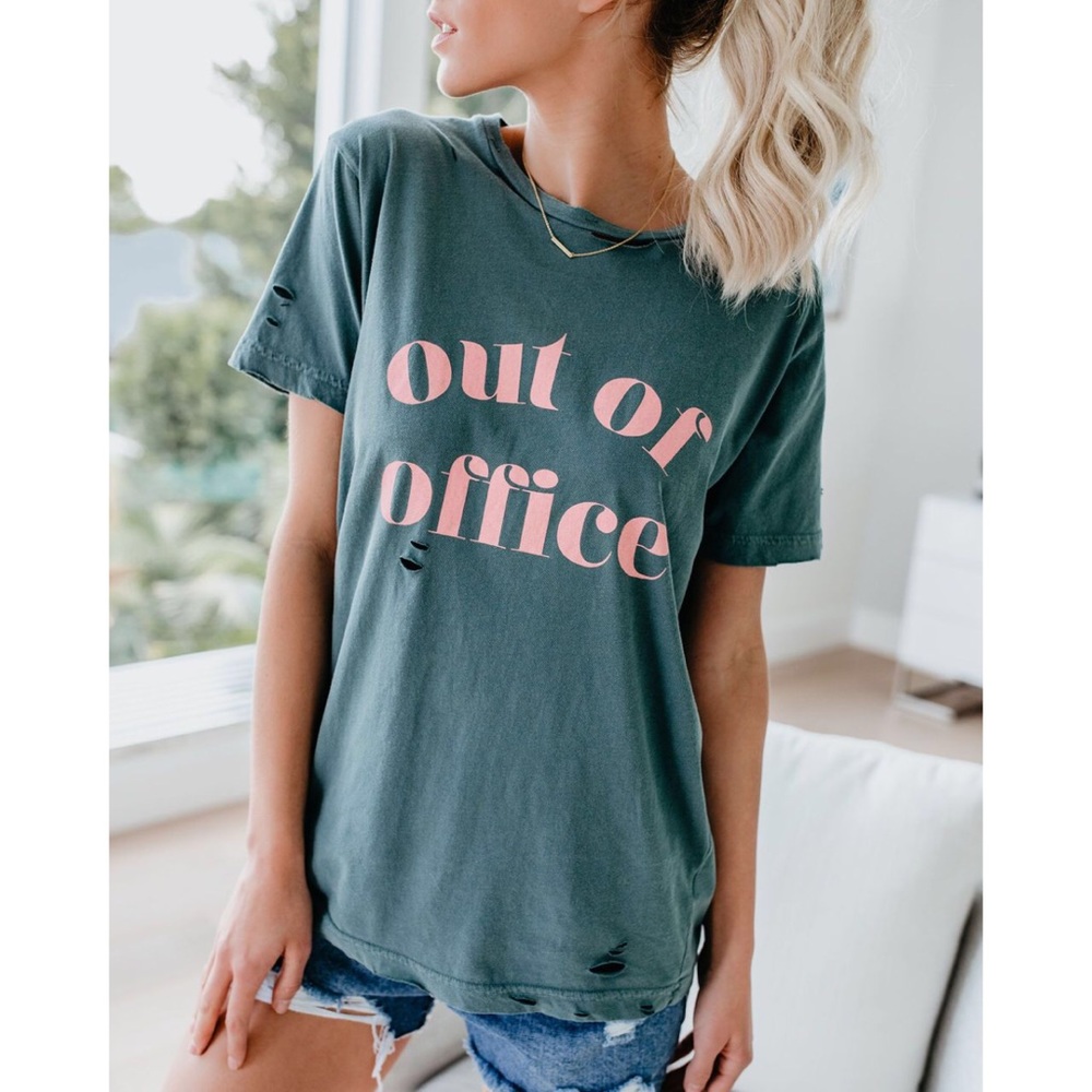 Vici Collection NWT Out of Office Tee